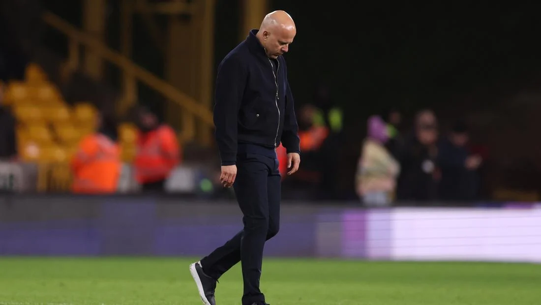 Arne Slot Ungkap Syarat Krusial Liverpool untuk Bangkit di Musim Depan: Kunci Kebugaran dan Strategi Transfer yang Tepat