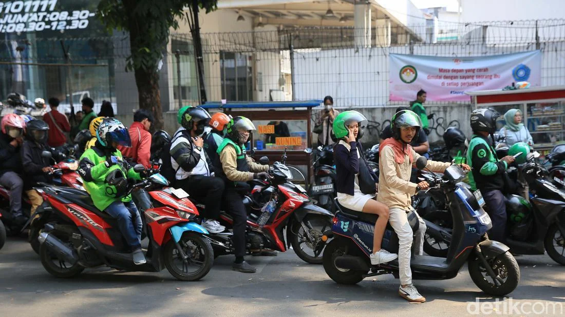 Asosiasi Ojol Sanjung Prabowo: Tuntut Potongan Aplikasi 10%, Dikasihnya 8% dan Penguatan Perlindungan Pekerja Transportasi Online