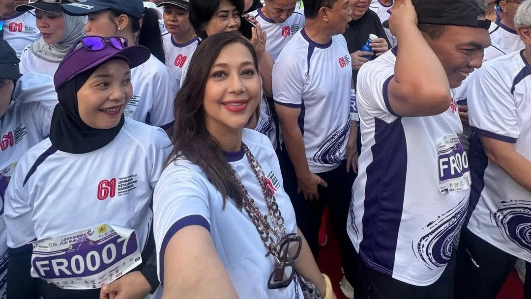 Ayu Azhari Nikmati Pengalaman Jadi Finisher Lomba Lari