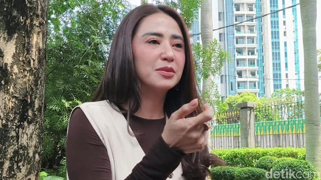 Dewi Perssik Meradang Dikabarkan Meninggal, Penyebar Hoax Live di Medsos