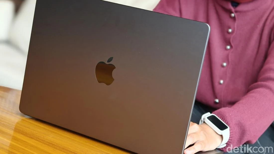 Di Balik Layar Apple: Laser dan Enkripsi Kuantum Lindungi Mac Masa Depan