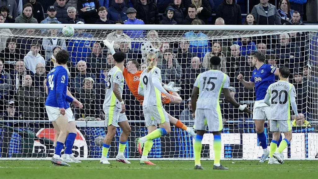Everton Vs Man City: Doku Bawa The Citizens Unggul di Babak I