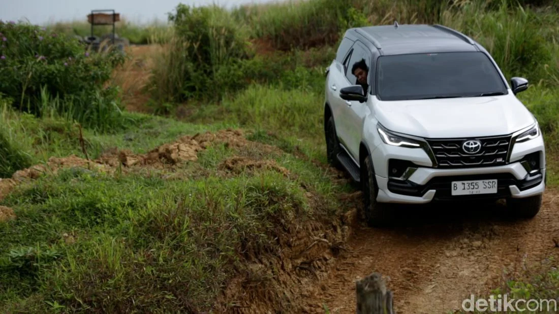 Kode Toyota Fortuner 2.8 L yang Terdaftar di RI Nambah, Mau Ada Model Baru?