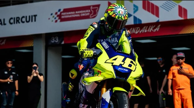 Pebalap MotoGP Muda Ini Akui Masih Grogi Bertemu Sang Legenda Valentino Rossi