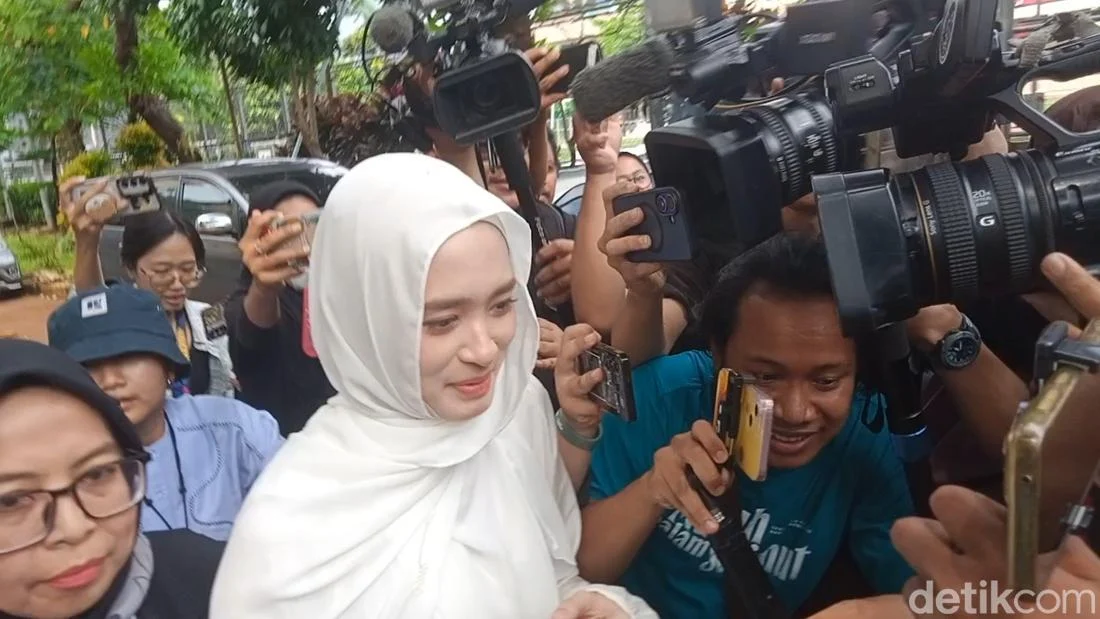Pihak Inara Rusli Persoalkan Bukti Ilegal CCTV yang Digunakan Wardatina Mawa, Pertanyakan Keabsahan dan Proses Hukum yang Janggal
