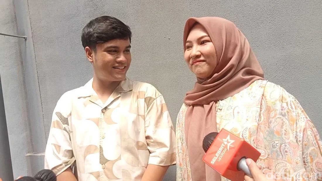 Ressa Rosano Segera ke Singapura: Kombinasi Romantisme Bulan Madu dan Perhatian Kakak untuk Adik Tercinta