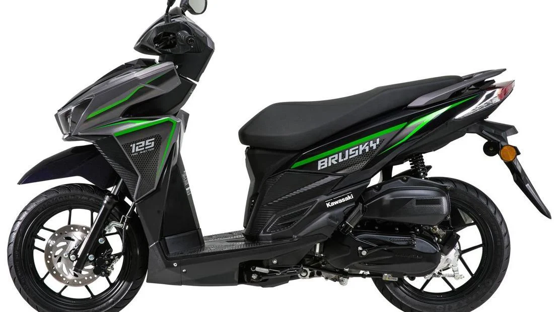 Adu Spesifikasi Kawasaki Brusky 125 vs. Honda Vario 125: Duel Sengit Skutik Entry-Level Terbaru