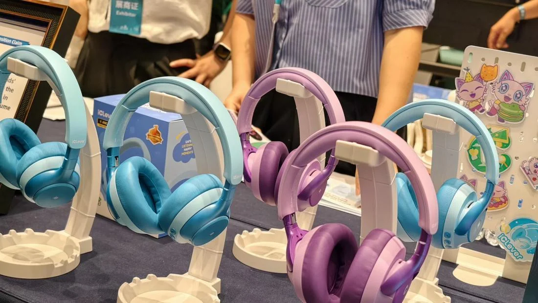 Apa Istimewanya iClever Q950, Headphone Anak Pertama Bersertifikasi TUV?