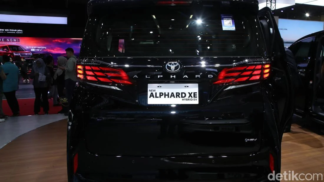 Beda Pajak Toyota Alphard Versi ‘Murah’ vs Alphard Biasa: Perbandingan Mendalam Nilai Jual dan Beban Pajak Kendaraan Mewah