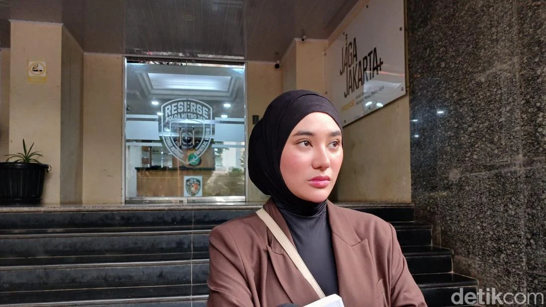 Clara Shinta Dicecar 30 Pertanyaan soal Laporan Pencemaran Nama Baik, Serahkan Bukti Digital Tambahan