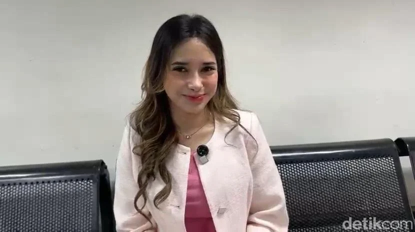 Dilan Janiyar Buka Suara soal Hubungan dengan Mantan Suami, Tegaskan Komunikasi Demi Anak Bukan Rujuk