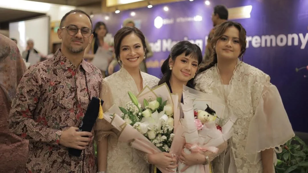 Ersa Mayori Bahagia Talullah Lulus SMA dan Siap Kuliah Sesuai Impian di Jurusan Fashion Design