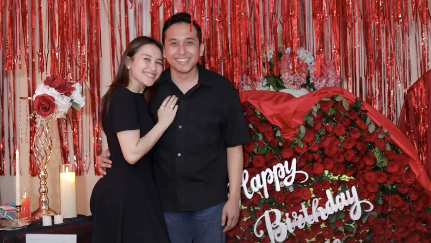 Go Public! Happy Birthday Love dari Kevin untuk Ayu Ting Ting