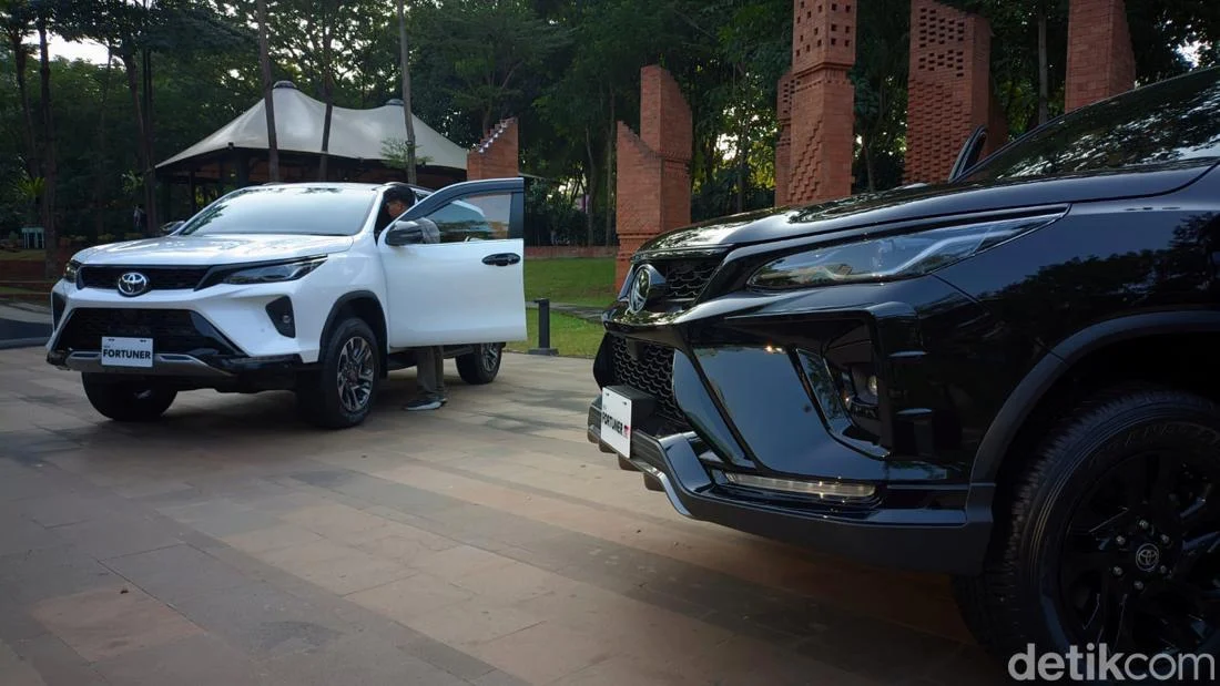 Harga Solar Meroket, Konsumen Tunda Beli Fortuner-Innova Reborn dan Pindah Haluan ke Hybrid
