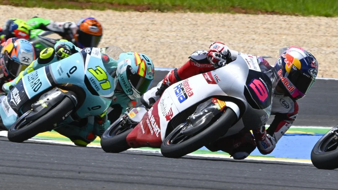 Ini Sebabnya Veda Kena Hukuman Long Lap Penalty di Moto3 Hungaria 2026
