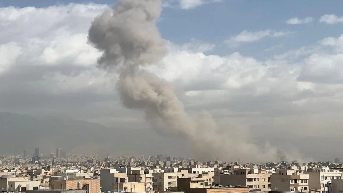 Israel Serang Iran Lagi, 2 Anggota Militer Tewas dan Eskalasi Regional yang Kian Memanas