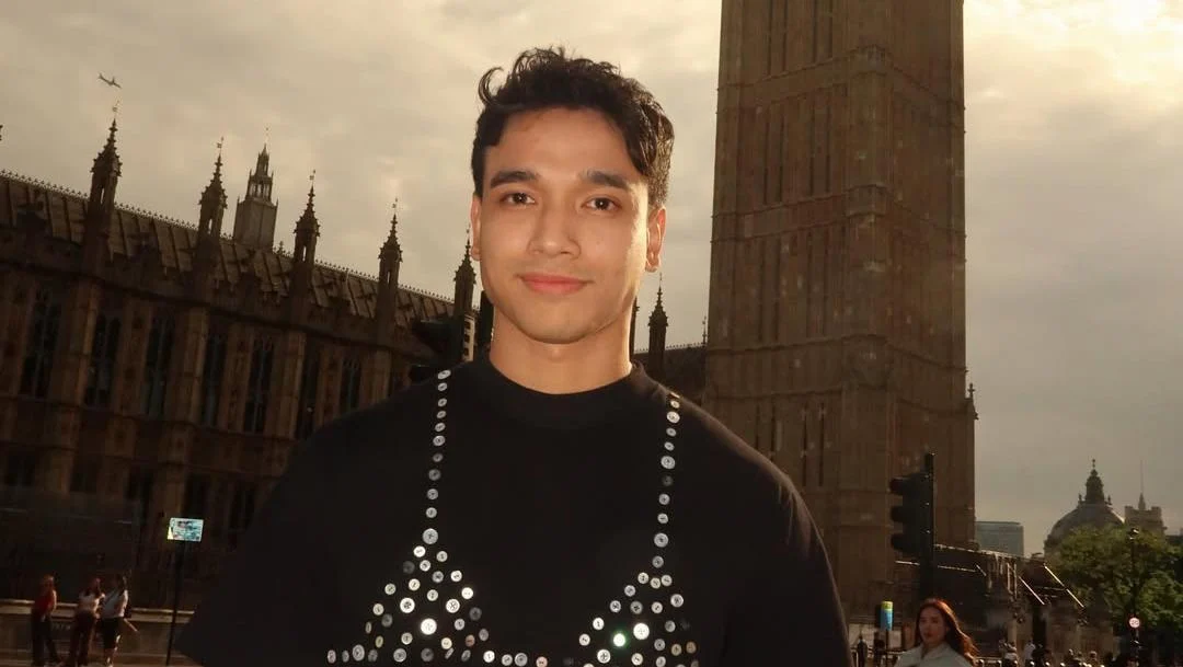 Kaus Fadly Faisal Ini Jadi Sorotan dan Tuai Kontroversi di Jagat Maya
