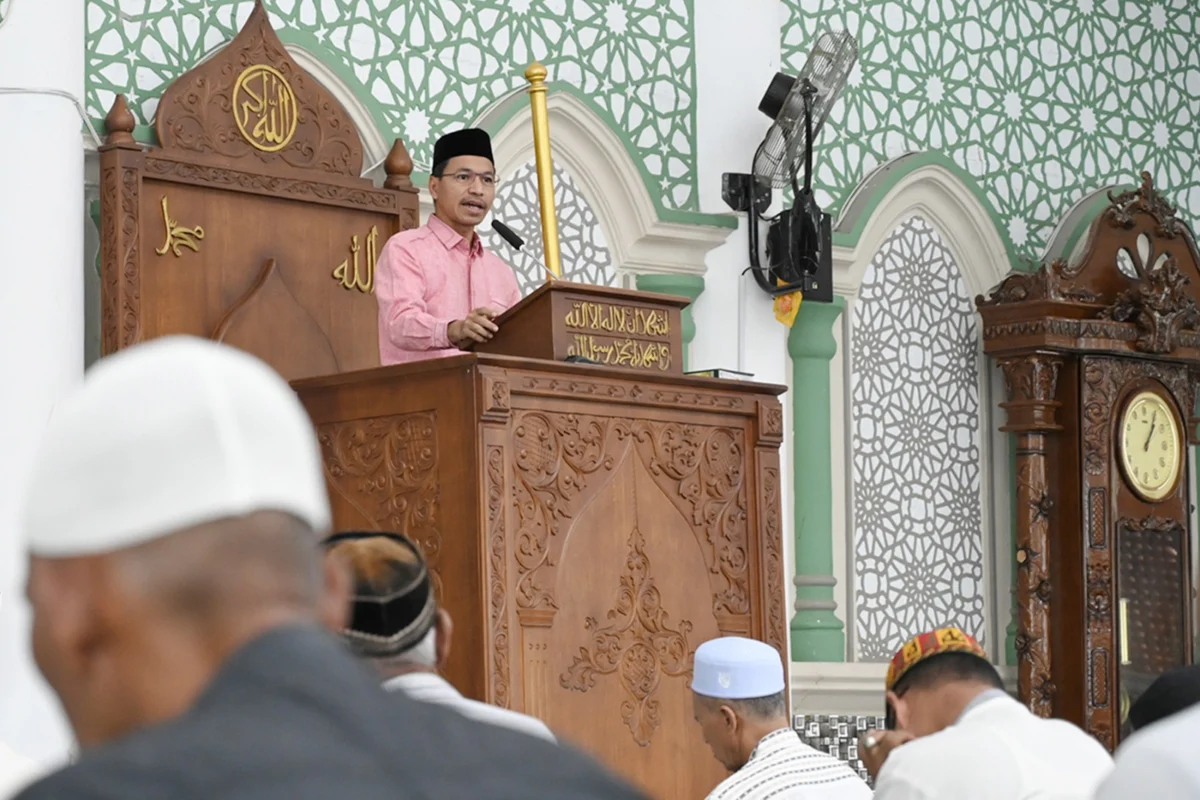 Khutbah Jumat: Menjaga Iman dan Ibadah di Era Krisis Otoritas Keagamaan