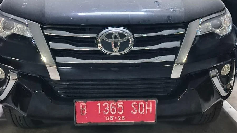 Lelang Toyota Fortuner Rp 100 Jutaan, Pajaknya Tak Sampai Rp 2 Juta!