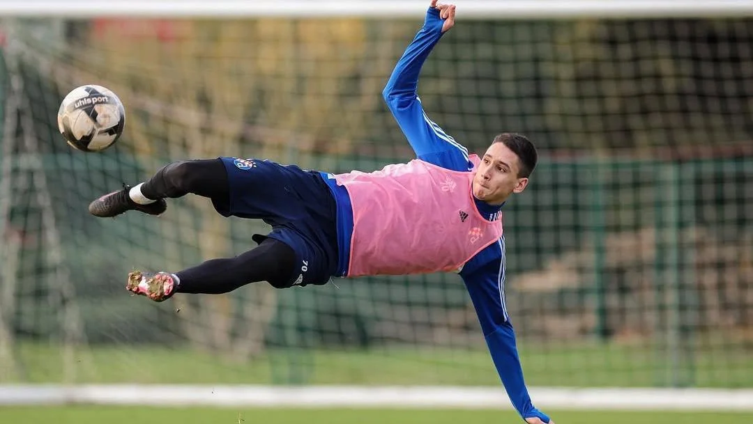 Luka Menalo, Winger Bosnia, Dikabarkan Segera Merapat ke Persib Bandung: Meriahnya Liga 1 dengan Kehadiran Bintang Eropa Timur