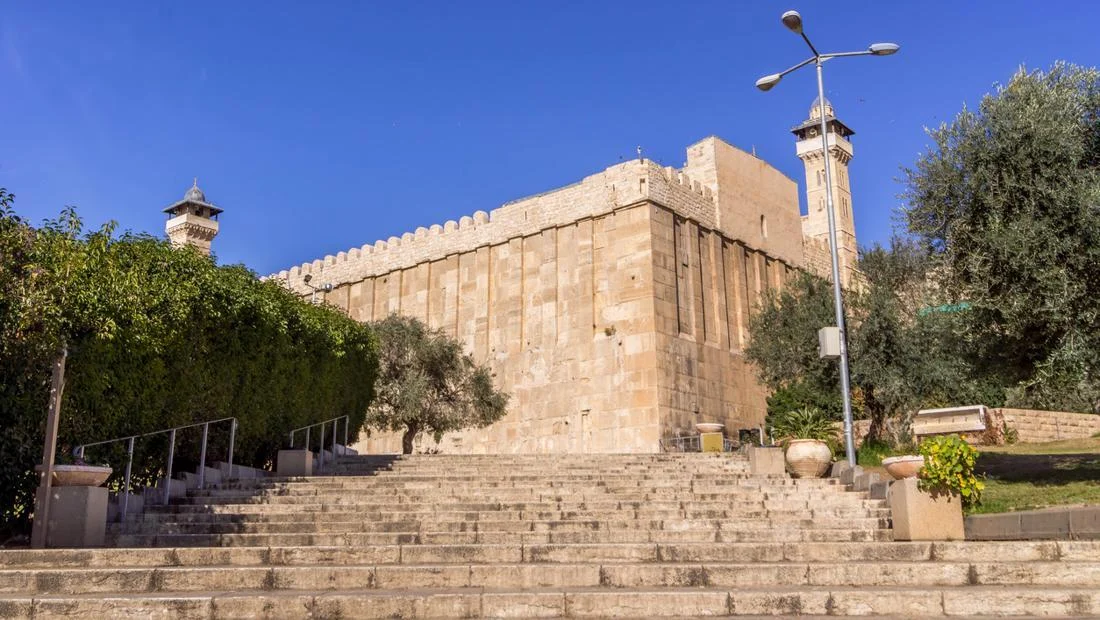 Menteri Israel Cabut Wewenang Palestina Atas Masjid Ibrahimi di Tepi Barat: Langkah Provokatif Menuju Aneksasi De Facto