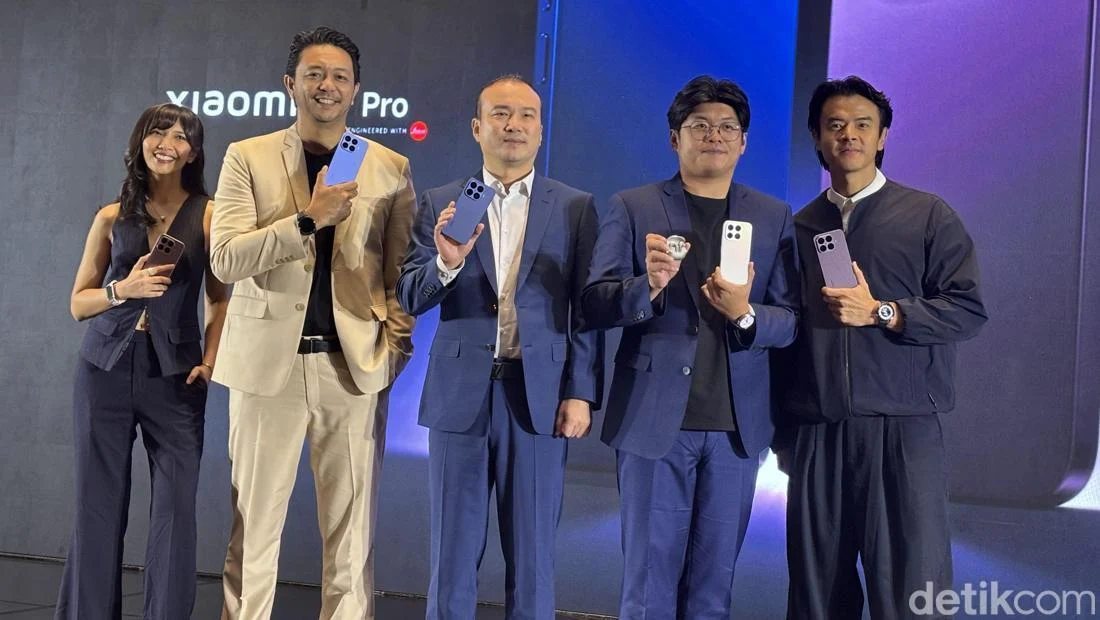 Momen Dion Wiyoko dan Sheila Dara Ramaikan Peluncuran Xiaomi 17T