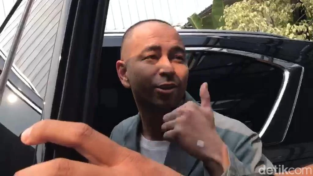 Nama Raffi Ahmad Muncul dalam Sidang Kasus Bea Cukai, Sang Presenter Tegaskan Tak Terlibat Transaksi Apapun