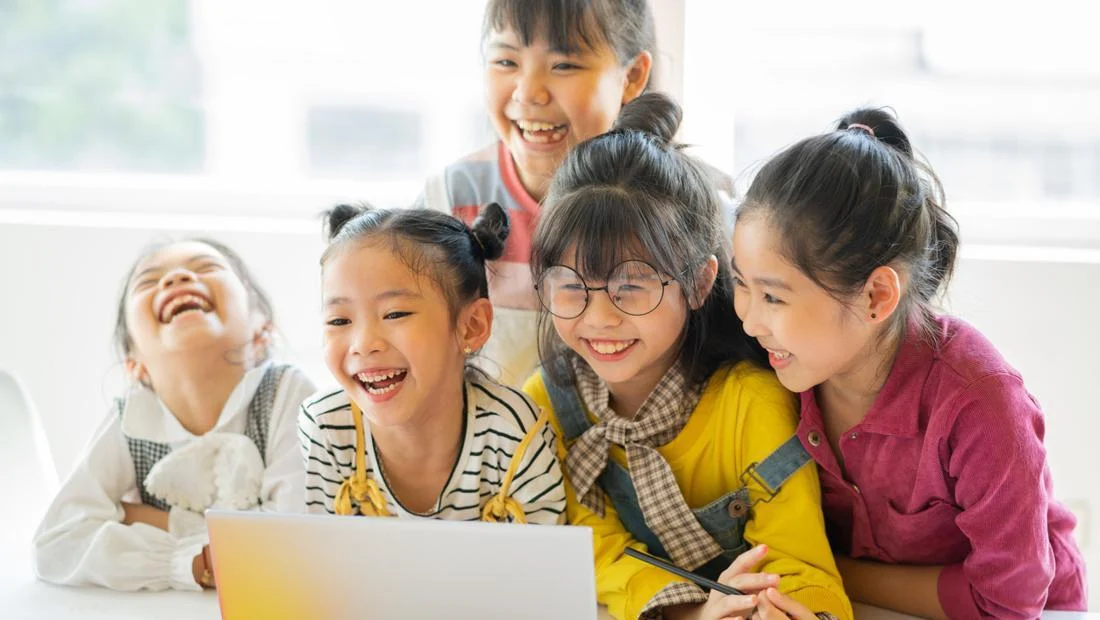 Norwegia Larang Anak SD Pakai AI Agar Tak Lupa Baca Tulis