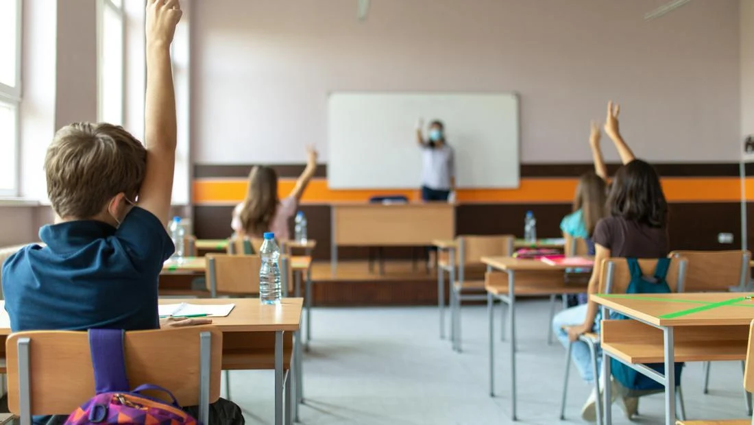 Norwegia Larang Siswa SD Pakai AI, Murid Bakal Difokuskan Kembali ke Calistung dan Buku Teks