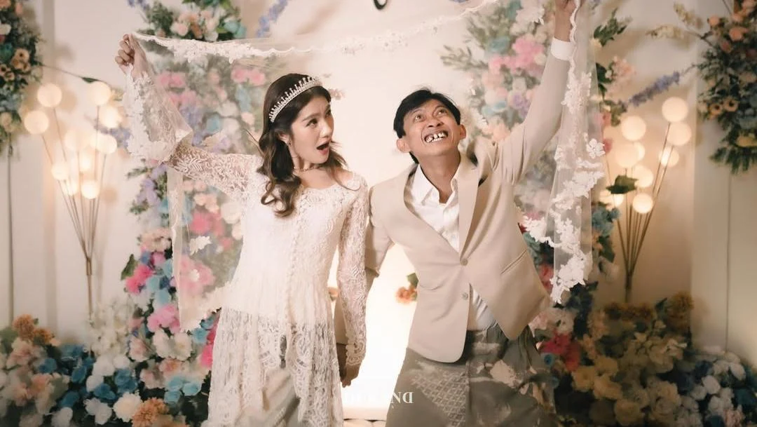 Perasaan Vini Caroline Setahun Nikah dengan Yono Bakrie: Perjalanan Cinta yang Penuh Harapan dan Syukur