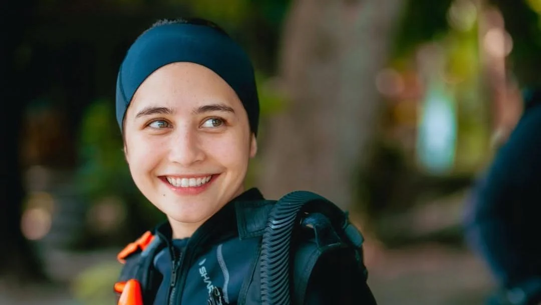 Prilly Latuconsina Jadi Tim Rescue Cliff Diving, Punya Lisensi dan Ikut Tes Ketat