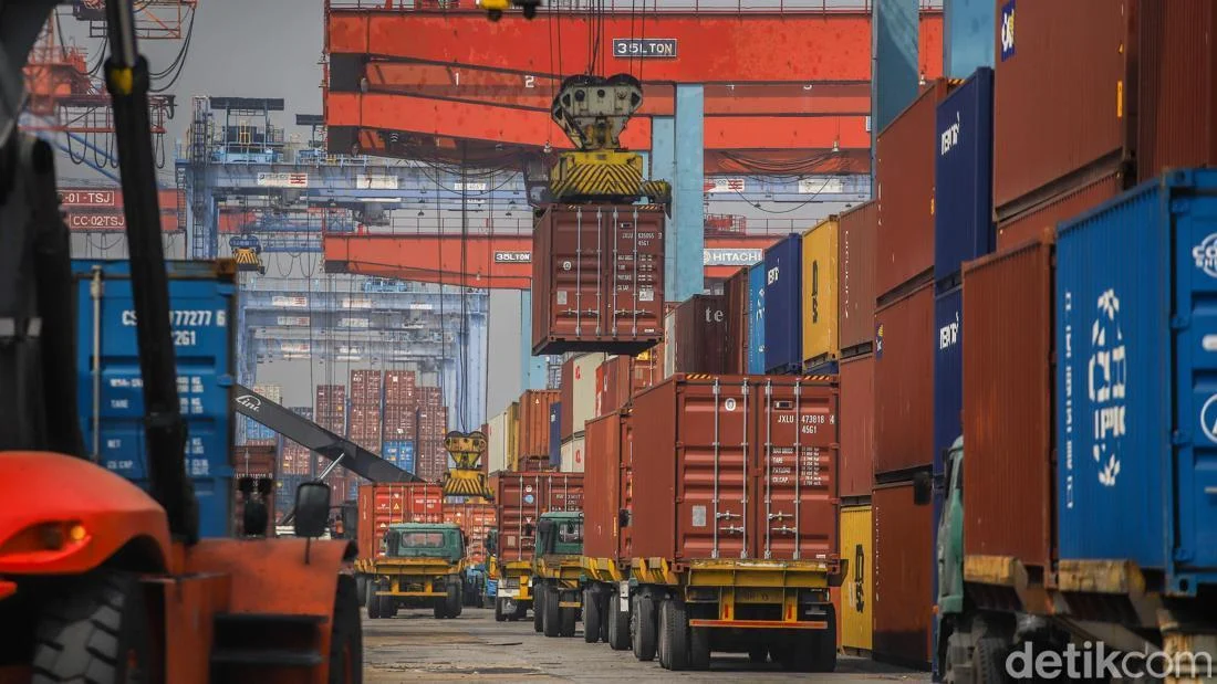 Respons Wuling Soal Kontainer Numpuk di Tanjung Priok: Masalah Teratasi, Logistik Kembali Lancar
