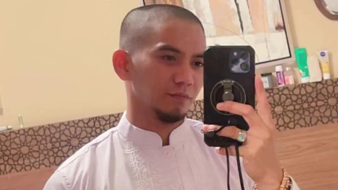Rizki DA Bersyukur Bisa Haji di Usia Muda dan Menjadi Pelipur Lara bagi Orang Tua