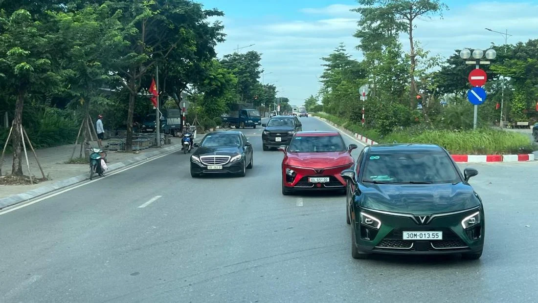 Seberapa Aman Mobil Listrik di Jalan Raya? Sebuah Analisis Mendalam Berbasis Data dan Regulasi Internasional