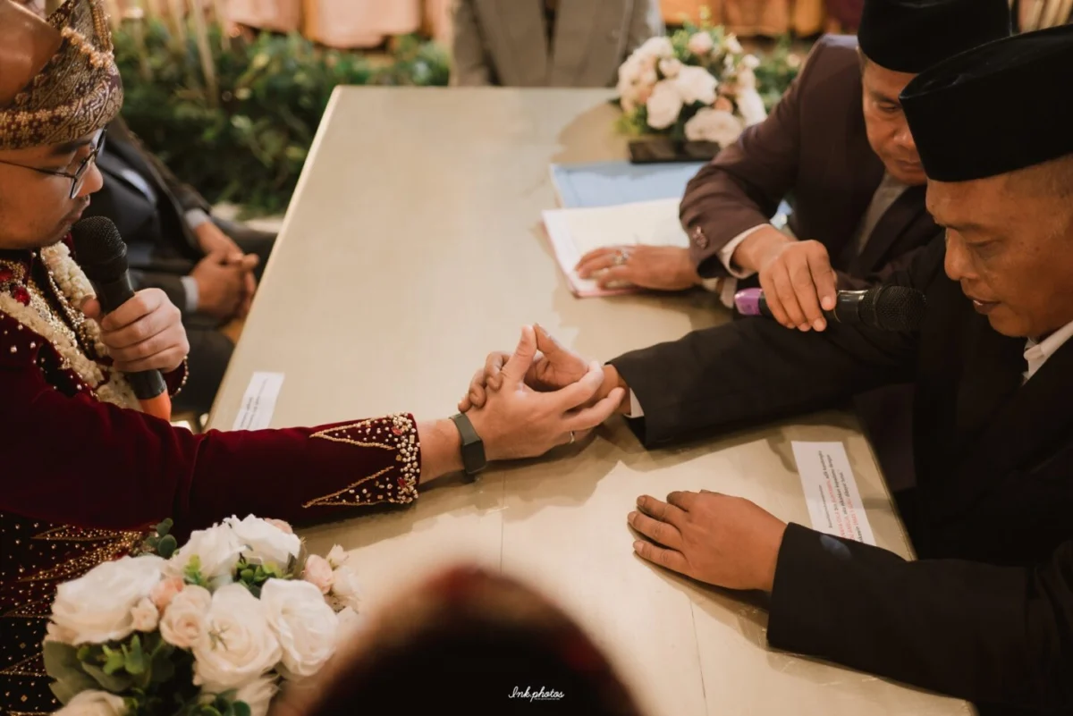 Siapa yang Layak Menjadi Saksi Nikah dalam Islam?