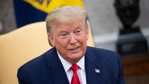Trump Cabut Sementara Sanksi Minyak Iran: Langkah Strategis Redam Krisis Energi Global