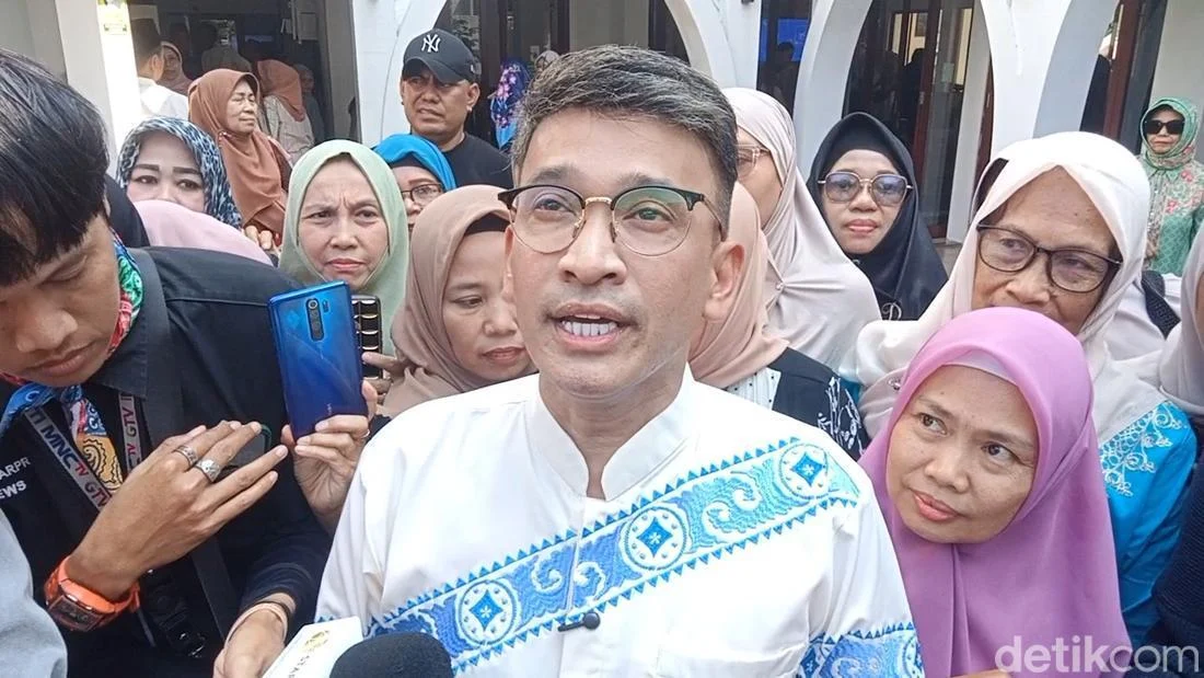 Cerita Ruben Onsu Umrah dengan Cuaca 50 Derajat