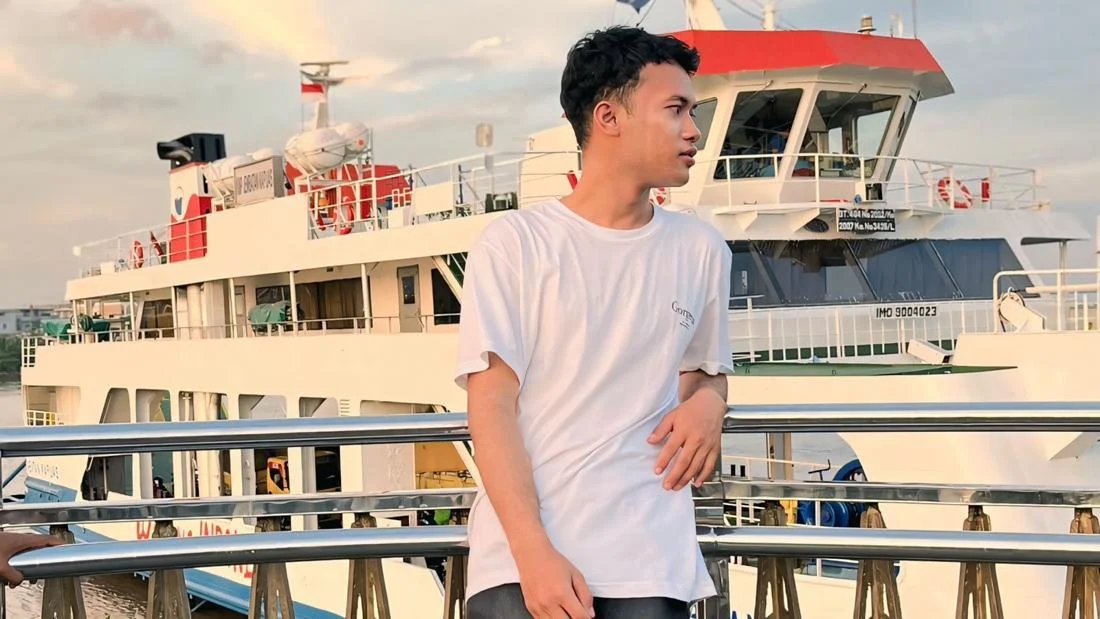 Dari Gaming ke Tarik Suara, Kreator Falintino Rilis Debut Di Balik Layar