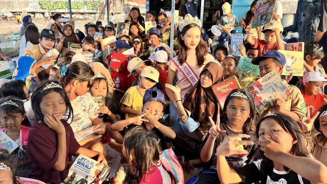 Peringati Hari Anak Nasional, Audellya Harsono Bagikan Books of Hope dan Isi Kebaikan dengan Semangat Edukasi dan Kegembiraan.