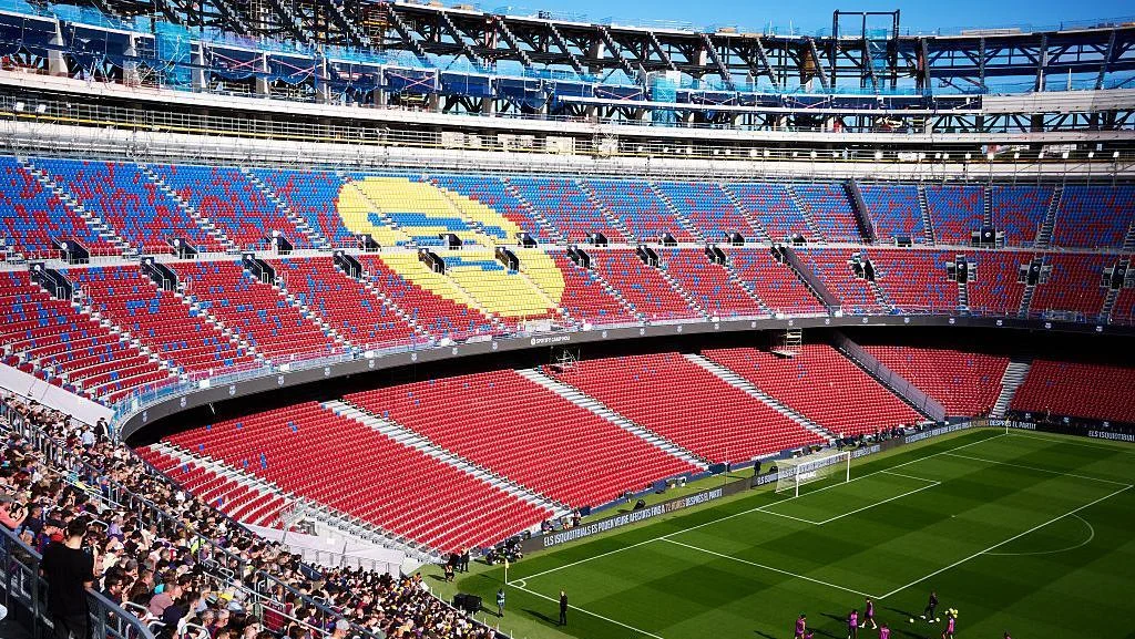 Seorang Pekerja Meninggal saat Renovasi Stadion Camp Nou, Barcelona, Tragedi di Tengah Ambisi Modernisasi: Nyawa Melayang di Proyek Raksasa Camp Nou