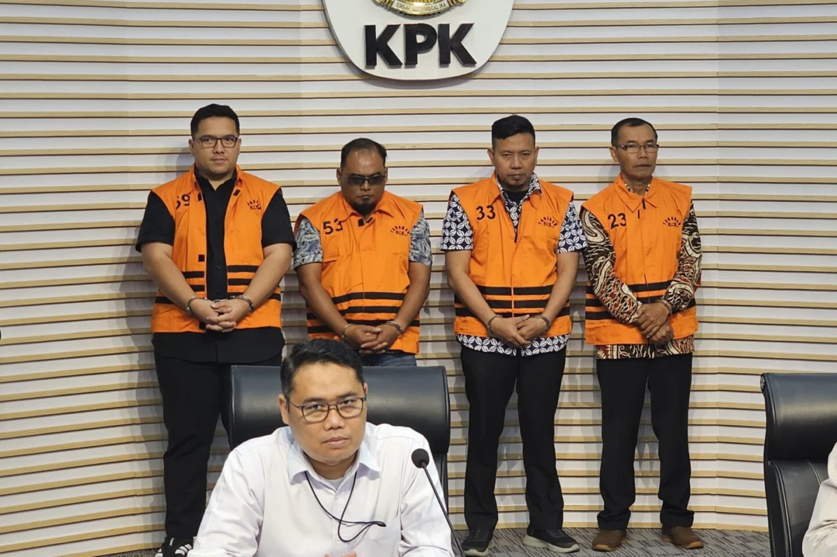 Korupsi: Krisis Hukum atau Akhlak?