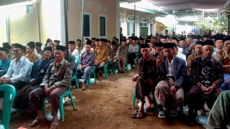 Puluhan Ribu Jemaah Hadiri Pengajian Selasa Pon Rifa’iyah ke-328 di Sapuran Wonosobo: Simbol Kekuatan Tradisi dan Ukhuwah Islamiyah