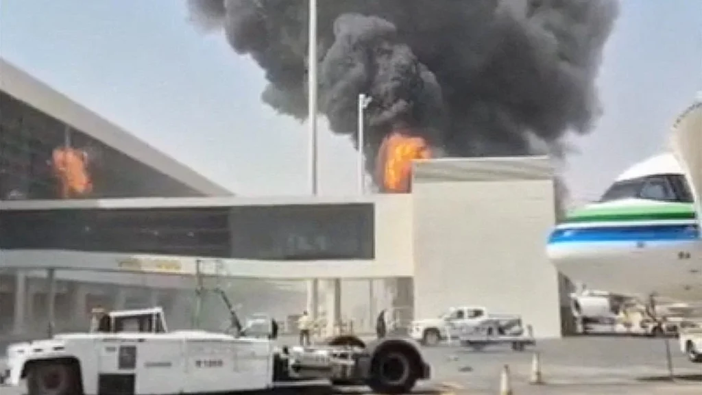 Eskalasi Konflik Yaman: Houthi Intensifkan Serangan ke Bandara Arab Saudi, 19 Nyawa Melayang Sepanjang Oktober
